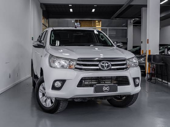 TOYOTA HILUX 2.8 SRV 4X4 CD 16V DIESEL 4P AUTOMÁTICO
